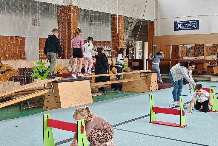 Ovis ny�lt d�lut�n 03.24.